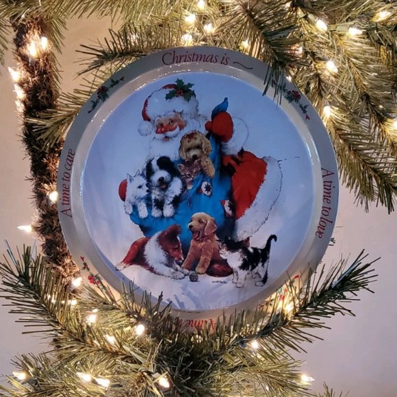 Giordano Vintage Christmas Tin Plate  Santa with Puppies & Kittens - Picture 1 of 16